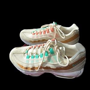 Nike Air Max 95 NRG COCOCUT MILK/Green glow